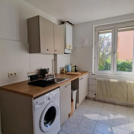Spacieux Proche Centre-ville Διαμέρισμα *